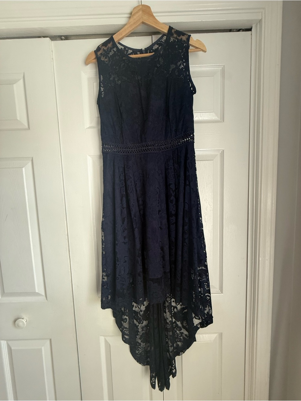 Navy Lace High-Low Sleeveless Dress